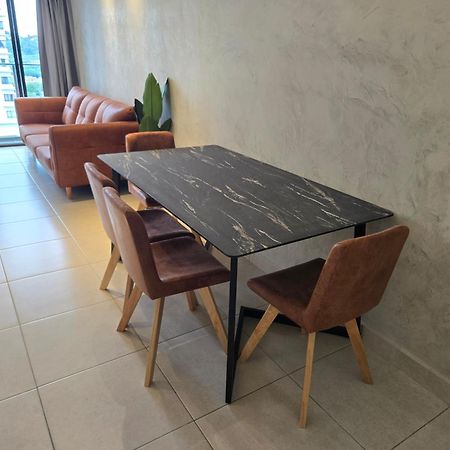 Cozy 2 Bedrooms 4 Pax Menjalara Near Desa Park City クアラルンプール エクステリア 写真