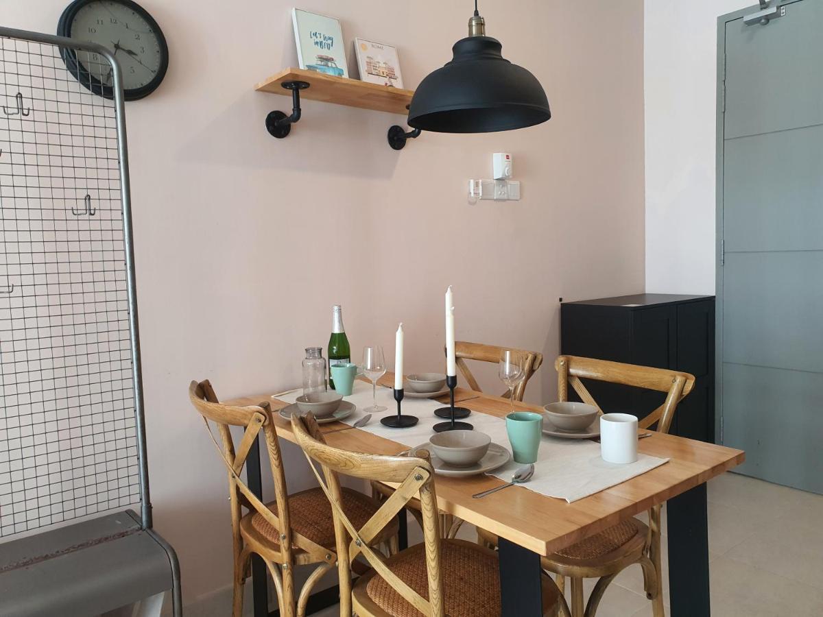 Cozy 2 Bedrooms 4 Pax Menjalara Near Desa Park City クアラルンプール エクステリア 写真