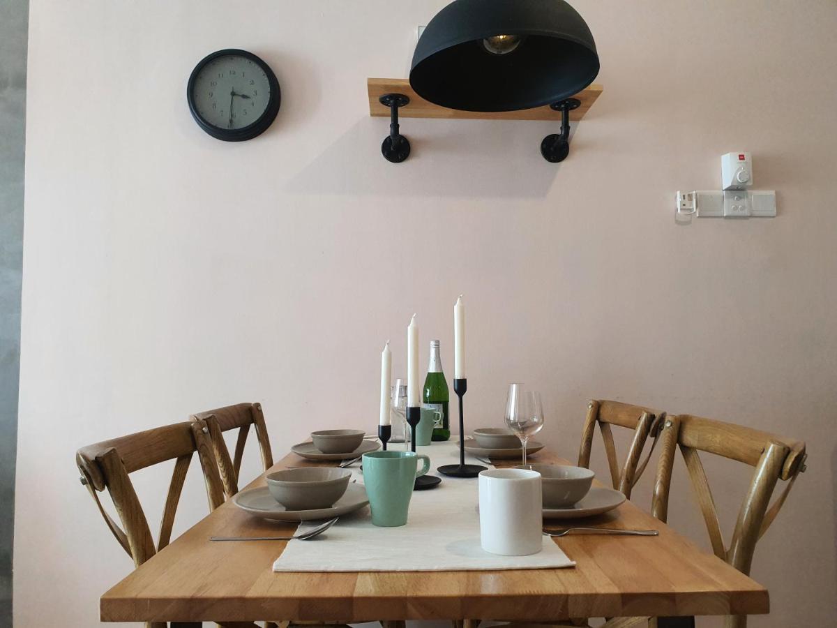 Cozy 2 Bedrooms 4 Pax Menjalara Near Desa Park City クアラルンプール エクステリア 写真