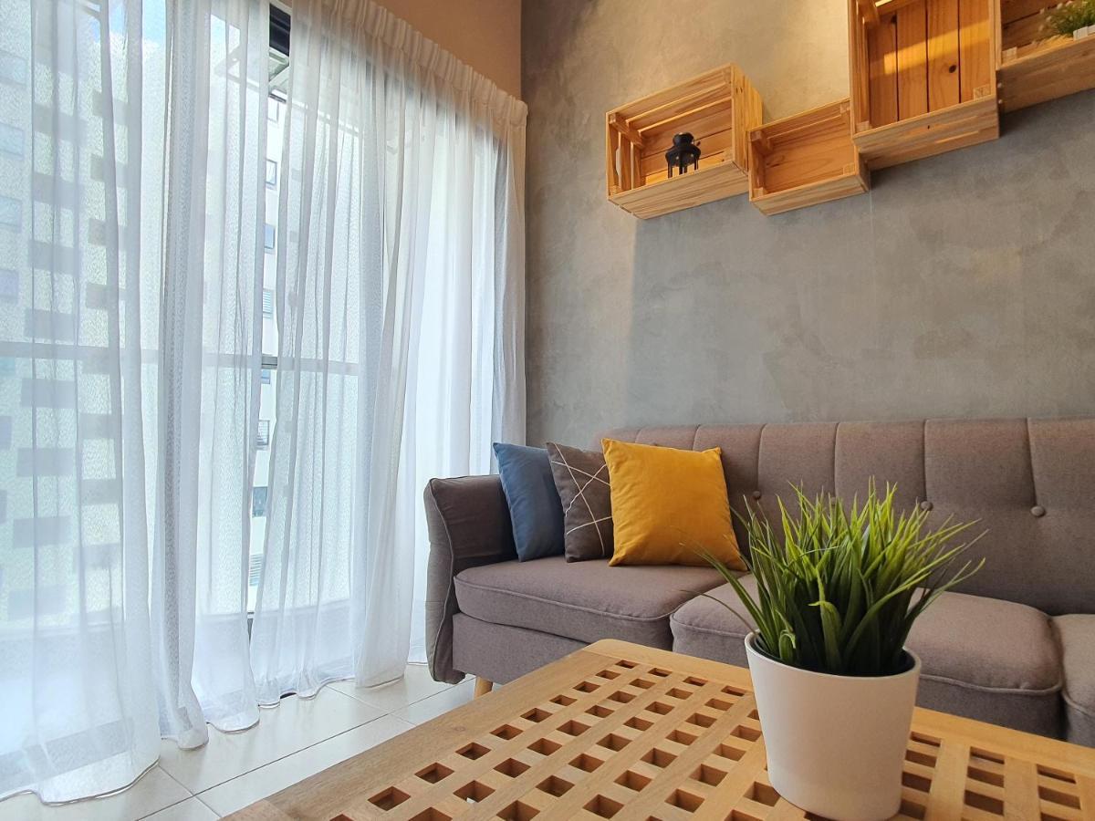 Cozy 2 Bedrooms 4 Pax Menjalara Near Desa Park City クアラルンプール エクステリア 写真