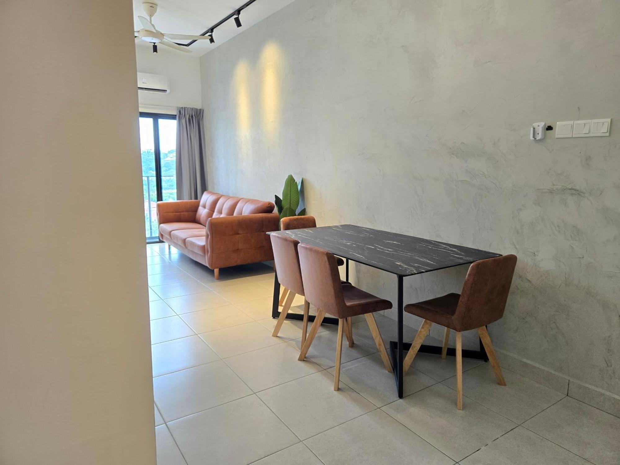 Cozy 2 Bedrooms 4 Pax Menjalara Near Desa Park City クアラルンプール エクステリア 写真